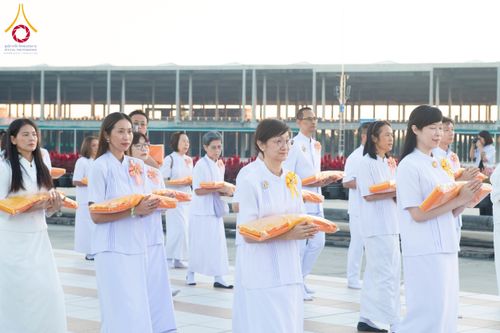 ภาพ No.276620:วันเสาร์ที่ 6 ธันวาคม  พ.ศ. 2568 พิธีเวียนประทักษิณและพิธีวันทาเจดีย์ โครงการอุปสมบทบูชาธรรมมหาปูชนียาจารย์ ประจำปี พ.ศ.2568 โครงการบวชพระนานาชาติ AEC และ WAB รุ่น CEO (นักบริหาร) รุ่นที่ 5 ณ มหาธรรมกายเจดีย์ วัดพระธรรมกาย