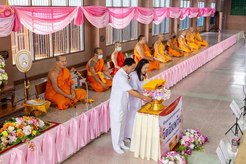 ภาพ No.189898:พิธีทอดผ้าป่าทำนุบำรุงศาสนสถาน ณ วัดอัมพวัน ต.สองพี่น้อง อ.สองพี่น้อง จ.สุพรรณบุรี ในโครงการธรรมยาตรา กตัญญูบูชา มหาปูชนียาจารย์ พระมงคลเทพมุนี(สด จนฺทสโร) พระผู้ปราบมาร อนุสรณ์สถาน 7 แห่ง ปีที่ 13 วันที่ 5 มกราคม พ.ศ. 2568