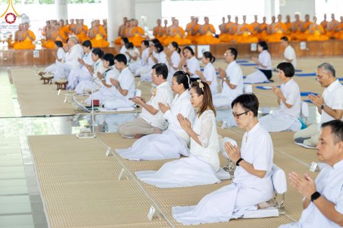 ภาพ No.168693:พิธีถวายภัตตาหารเมนูสวรรค์ ณ หอฉันคุณยายอาจารย์ วัดพระธรรมกาย ในวันเสาร์ที่ 9 พฤศจิกายน พ.ศ. 2567