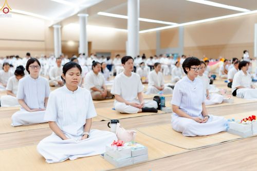 ภาพ No.225364:วันอาทิตย์ที่ 18 พฤษภาคม พ.ศ. 2568 พิธีร่วมบุญการศึกษา พระภิกษุ สามเณร ณ ห้องแก้วสารพัดนึก 2 วัดพระธรรมกาย