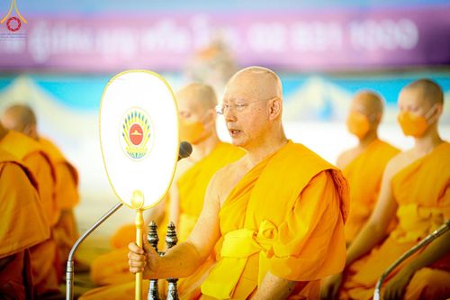 ภาพ No.131600:พิธีร่วมบุญบรรพชาสามเณร 5,000 รูป ณ บ้านแก้วเรือนทองคุณยาย สภาธรรมกายสากล วัดพระธรรมกาย วันเสาร์ที่ 23 มีนาคม พ.ศ. 2567