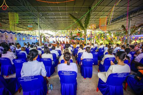 ภาพ No.165421:พิธีทอดกฐิน ณ วัดพุทธิสารโนนทอง อ.คอนสวรรค์ จ.ชัยภูมิ ในโครงการกฐินสามัคคีทั่วไทย 30,000 วัด บูชาธรรม 80 ปี หลวงพ่อธัมมชโย โดยคณะศิษยานุศิษย์วัดพระธรรมกาย วันที่ 21 ตุลาคม พ.ศ. 2567