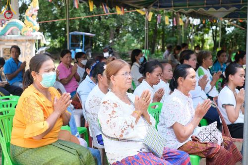 ภาพ No.168890:พิธีทอดกฐิน ณ วัดบ้านน้ำอ้อม จ.บุรีรัมย์ ในโครงการกฐินสามัคคีทั่วไทย 30,000 วัด บูชาธรรม 80 ปี หลวงพ่อธัมมชโย โดยคณะศิษยานุศิษย์วัดพระธรรมกาย วันที่ 23 ตุลาคม พ.ศ. 2567