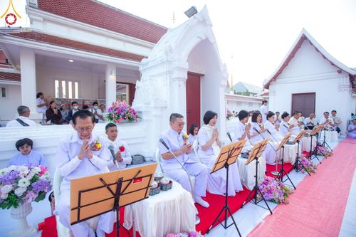 ภาพ No.197649:พิธีตักบาตรพระธรรมยาตรา ณ อนุสรณ์สถานลำดับที่ 4 สถานที่เกิดด้วยกายธรรม วัดโบสถ์(บน) ต.บางคูเวียง จ.นนทบุรี ในโครงการธรรมยาตรา กตัญญูบูชา มหาปูชนียาจารย์ พระมงคลเทพมุนี(สด จนฺทสโร) พระผู้ปราบมาร อนุสรณ์สถาน 7 แห่ง ปีที่ 13 วันที่ 19 มกราคม พ.ศ. 2568