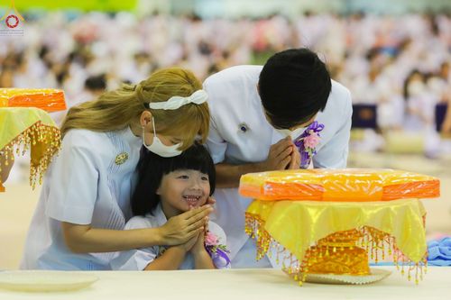 ภาพ No.88960:พิธีทอดผ้าป่าสมทบกฐินครั้งที่ 2 วันศุกร์ที่ 29 กันยายน พ.ศ. 2566 วันเพ็ญขึ้น 15 ค่ำ เดือน 10 ณ ห้องแก้วสารพัดนึก 1 วัดพระธรรมกาย