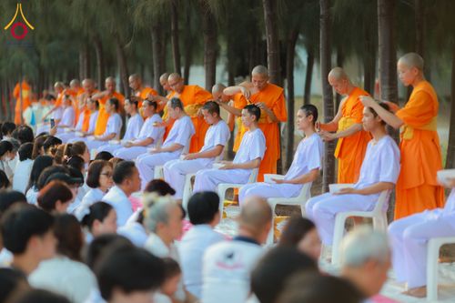 ภาพ No.135316:พิธีปลงผม ธรรมทายาท ระดับอุดมศึกษา รุ่นที่ 51 ภาคฤดูร้อน ณ วัดพระธรรมกาย จ.ปทุมธานี วันเสาร์ที่ 6 เมษายน พ.ศ. 2567