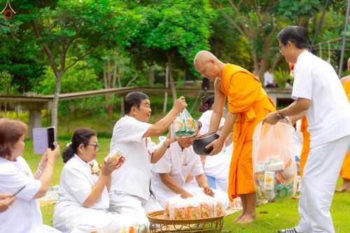 ภาพ No.234224:พิธีมุทิตาสักการะ "พระสิริรัตนเมธี" เจ้าคณะจังหวัดเลย ,พิธีถวายไทยธรรม ๙ วัด และพิธีทอดผ้าป่าเพื่อสร้างทุกสิ่ง  ในวาระทำบุญครบรอบ ๑๐ ปี ณ ศูนย์ปฏิบัติธรรมแก้วภูเรือ อ.ภูเรือ จ.เลย