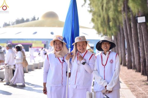 ภาพ No.208092:V.55 สารพัดV สารพัดดี ที่วัดพระธรรมกาย ในโครงการธรรมยาตรา กตัญญูบูชา มหาปูชนียาจารย์ พระมงคลเทพมุนี (สด จนฺทสโร) พระผู้ปราบมาร อนุสรณ์สถาน 7 แห่ง ปีที่ 13 ระหว่างวันที่ 2-31 มกราคม พ.ศ. 2568