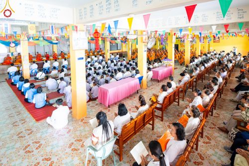 ภาพ No.192141:พิธีทอดผ้าป่าทำนุบำรุงศาสนสถาน ณ วัดนราภิรมย์ ตำบลนราภิรมย์ อำเภอบางเลน จังหวัดนครปฐม ในโครงการธรรมยาตรา กตัญญูบูชา มหาปูชนียาจารย์ พระมงคลเทพมุนี(สด จนฺทสโร) พระผู้ปราบมาร อนุสรณ์สถาน 7 แห่ง ปีที่ 13 วันที่ 9 มกราคม พ.ศ. 2568