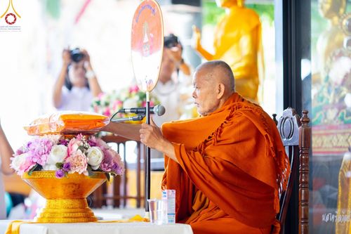 ภาพ No.189323:พิธีทอดผ้าป่าทำนุบำรุงศาสนสถาน ในโครงการธรรมยาตรา กตัญญูบูชา มหาปูชนียาจารย์ พระมงคลเทพมุนี(สด จนฺทสโร) พระผู้ปราบมาร อนุสรณ์สถาน 7 แห่ง ปีที่ 13 ณ วัดใหม่นพรัตน์  ต.เนินพระปรางค์ อ.สองพี่น้อง จ.สุพรรณบุรี วันที่ 5 มกราคม พ.ศ. 2568