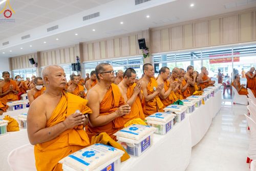 ภาพ No.123892:พิธีถวายสังฆทาน 323 วัด 4 จังหวัดชายแดนภาคใต้ ครั้งที่ 166 ณ ศูนย์ปฏิบัติธรรมภาคใต้ อ.บางกล่ำ จ.สงขลา วันเสาร์ที่ 17 กุมภาพันธ์ พ.ศ. 2567