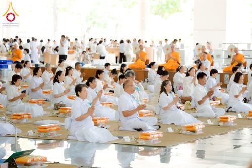 ภาพ No.253543:วันอังคารที่ 7 ตุลาคม พ.ศ.2568 (วันพระ ขึ้น 15 ค่ำ เดือน 11) พิธีบุพเปตพลี ครั้งที่ 171 ร่วมอุทิศบุญแด่หมู่ญาติที่ล่วงลับไปแล้ว และสืบทอดอายุพระพุทธศาสนา ณ หอฉันคุณยายอาจารย์ฯ วัดพระธรรมกาย