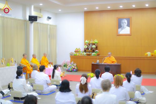 ภาพ No.197567:พิธีถวายสังฆทานคณะสงฆ์ 2 นิกายเชื่อมสัมพันธ์ไทย-เกาหลี วันอาทิตย์ที่ 5 มกราคม พ.ศ. 2568 ณ อาคารชมรมภาวนารักษ์ วัดพระธรรมกาย อำเภอคลองหลวง จังหวัดปทุมธานี