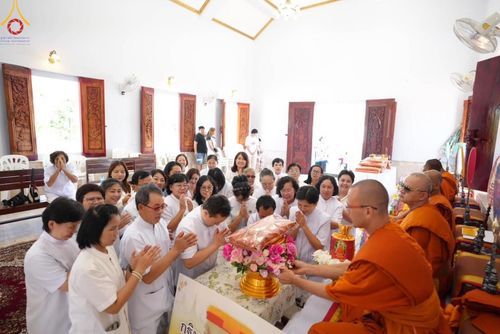 ภาพ No.167212:พิธีทอดกฐิน ณ วัดป่าสวนพฤกษชาติ ต.ทุ่งโพธิ์ อ.นาดี จ.ปราจีนบุรี ในโครงการกฐินสามัคคีทั่วไทย 30,000 วัด บูชาธรรม 80 ปี หลวงพ่อธัมมชโย โดยคณะศิษยานุศิษย์วัดพระธรรมกาย วันที่ 24 ตุลาคม พ.ศ. 2567