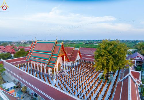 ภาพ No.194189:พระธรรมยาตราปฏิบัติธรรม และถ่ายภาพหมู่ประวัติศาสตร์ ณ วัดสองพี่น้อง ต.ต้นตาล อ.สองพี่น้อง จ.สุพรรณบุรี ในโครงการธรรมยาตรา กตัญญูบูชา มหาปูชนียาจารย์ พระมงคลเทพมุนี(สด จนฺทสโร) พระผู้ปราบมาร อนุสรณ์สถาน 7 แห่ง ปีที่ 13 วันที่ 12 มกราคม พ.ศ. 2568