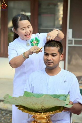 ภาพ No.216698:วันอาทิตย์ที่ 6 เมษายน พ.ศ. 2568 พิธีตัดปอยผม และปลงผมนาคธรรมทายาท โครงการบวชบูชาธรรม81ปี หลวงพ่อธัมมชโย โครงการ 1 และ 2 โครงการนานาชาติ AEC&WAB รุ่น CEO (ผู้บริหาร) รุ่นที่4 ณ หมู่บ้านบรรลุธรรม วัดพระธรรมกาย