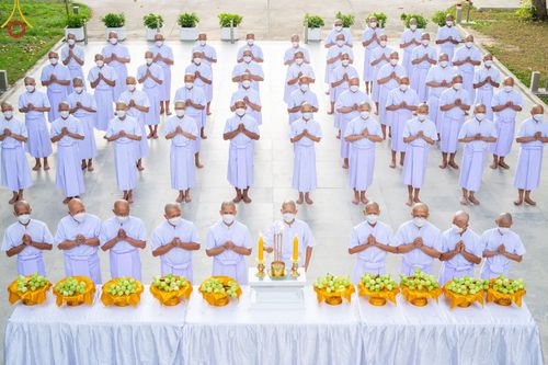 ภาพ No.141343:พิธีบรรพชาอุปสมบท โครงการอุปสมบทหมู่รุ่นผู้บริหาร รุ่นที่ 14 โครงการอุปสมบทหมู่ธรรมทายาท ระดับอุดมศึกษา รุ่นที่ 51 ภาคฤดูฝน ณ โบสถ์พระไตรปิฎก วัดพระธรรมกาย ในวันเสาร์ที่ 15 มิถุนายน พ.ศ. 2567