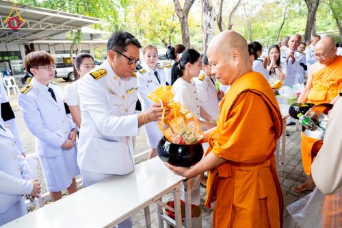 ภาพ No.276026:วันที่ 5 ธันวาคม พ.ศ. 2568 พสกนิกรอำเภอคลองหลวง พร้อมใจบำเพ็ญกุศลอุทิศถวาย “ในหลวงรัชกาลที่ 9” น้อมรำลึกในพระมหากรุณาธิคุณ เนื่องในวันคล้ายวันพระบรมราชสมภพ วันชาติ และวันพ่อแห่งชาติ ณ อาคารปลูกศรัทธา 2 วัดพระธรรมกาย อำเภอคลองหลวง จังหวัดปทุมธานี