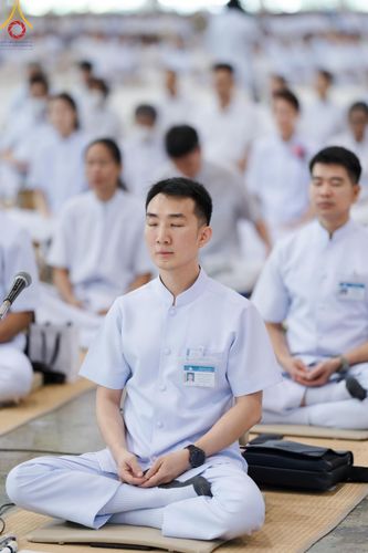 ภาพ No.151173:พิธีบูชาข้าวพระ ในวันอาทิตย์ต้นเดือน วันที่ 1 กันยายน พ.ศ. 2567 ณ สภาธรรมกายสากล วัดพระธรรมกาย