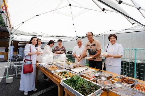 ภาพ No.140570:พิธีทอดผ้าป่าฉลองชัย 20 ปี วัดพระธรรมกายคานากาว่า วันเสาร์ที่ 8 มิถุนายน พ.ศ. 2567