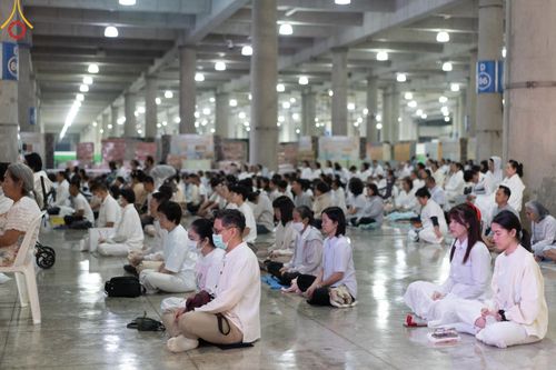 ภาพ No.187630:พิธีฉลองชัยสวดมนต์บทธัมมจักกัปปวัตนสูตร 7,000,000,000 จบ และพิธีสวดมนต์ข้ามปี วันที่ 31 ธันวาคม พ.ศ. 2567 ถึงวันที่ 1 มกราคม พ.ศ. 2568 ณ มหารัตนวิหารคด วัดพระธรรมกาย จ.ปทุมธานี