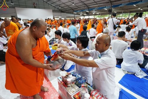 ภาพ No.140854:พิธีตักบาตรพระ 500 รูป ปีที่ 9 ณ ธุดงคสถานล้านนา อำเภอสันทราย จังหวัดเชียงใหม่ วันอาทิตย์ที่ 9 มิถุนายน พ.ศ. 2567