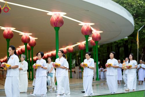 ภาพ No.244545:วันเสาร์ที่ 6 กันยายน พ.ศ. 2568 พิธีเวียนประทักษิณ และวันทาสีมาของนาคธรรมทายาท โครงการอุปสมบทหมู่บูชาธรรมครบรอบ 108 ปี วันครูผู้ค้นพบวิชชาธรรมกาย ณ โบสถ์พระไตรปิฎก วัดพระธรรมกาย