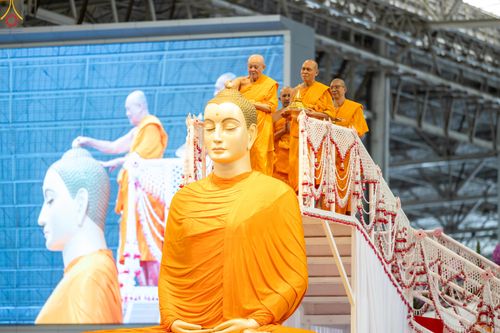ภาพ No.341951:วันพุธที่ 29 กรกฎาคม พ.ศ. 2569 พิธีประดิษฐานพระบรมสารีริกธาตุภายในเกศดอกบัวตูมองค์พระธรรมกายเพื่ออัญเชิญไปประดิษฐาน  วัดพุทธสันติวัน ธรรมชัย เมืองนาคปูร์ รัฐมหาราษฏระ ประเทศอินเดีย ณ  วัดพระธรรมกาย จ.ปทุมธานี