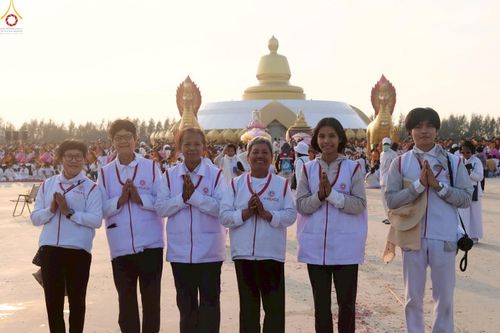 ภาพ No.306775:ภาพเบื้องหลังอาสาสมัครรวมใจ ชุดที่ 5 ในโครงการธรรมยาตรา กตัญญูบูชา มหาปูชนียาจารย์ พระมงคลเทพมุนี(สด จนฺทสโร) พระผู้ปราบมาร อนุสรณ์สถาน 7 แห่ง ปีที่ 14