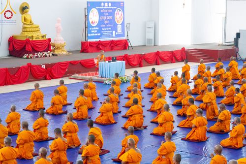 ภาพ No.315257:​วันอาทิตย์ที่ 22 มีนาคม พ.ศ.2569 สามเณรธรรมทายาทเนปาล 500 รูป ฟังธรรม สวดมนต์ ปฏิบัติธรรมร่วมกัน  ณ International Assembly and Meditation Hall Lumbini