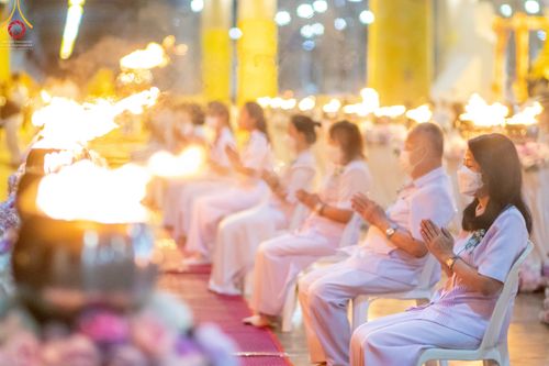 ภาพ No.52641:ประมวลภาพวันคล้ายวันเกิดครบรอบ 138 ปี พระมงคลเทพมุนี (สด จนฺทสโร) พระผู้ปราบมาร ชุดที่ 2