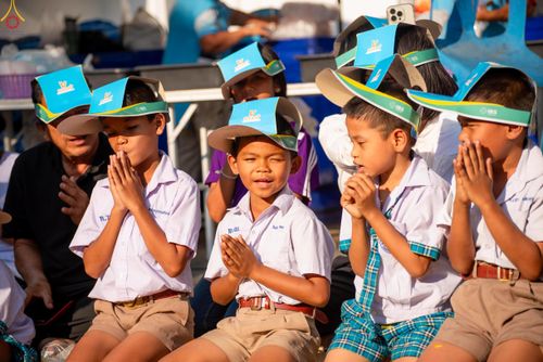 ภาพ No.295106:วันที่ 14 มกราคม พ.ศ. 2569 พิธีต้อนรับพระธรรมยาตรา อนุสรณ์สถานลำดับที่ 4  สถานที่เกิดด้วยกายธรรม ณ วัดโบสถ์บน ต.บางคูเวียง จ.นนทบุรี ในโครงการธรรมยาตรา กตัญญูบูชา มหาปูชนียาจารย์ พระมงคลเทพมุนี(สด จนฺทสโร) พระผู้ปราบมาร อนุสรณ์สถาน 7 แห่ง ปีที่ 14