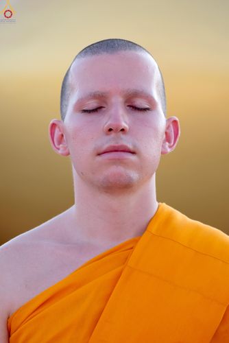 ภาพ No.301997:วันที่ 23 มกราคม พ.ศ. 2569 พิธีจุดประทีปธรรมถวายเป็นพุทธบูชา และบูชาธรรมมหาปูชนียาจารย์  ณ อนุสรณ์สถานลำดับที่ 5 สถานที่เผยแผ่วิชชาธรรมกายครั้งแรก อนุสรณ์สถานบางปลา วัดบางปลา อำเภอบางเลน จังหวัดนครปฐม ในโครงการธรรมยาตรา กตัญญูบูชา มหาปูชนียาจารย์ พระมงคล