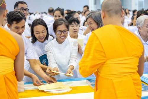 ภาพ No.281127:วันที่ 21 ธันวาคม พ.ศ.2568 พิธีมุทิตาหลวงพ่อทัตตชีโว ณ ห้องแก้วสารพัดนึก วัดพระธรรมกาย