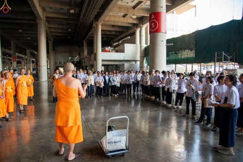 ภาพ No.320046:วันที่ 6 เมษายน พ.ศ.2569 ทีมจัดภัตตาหารประชุมเตรียมงานถวายมหาสังฆทาน 40,000 กว่าวัดทั่วประเทศ บูชาธรรม 82 ปี หลวงพ่อธัมมชโย