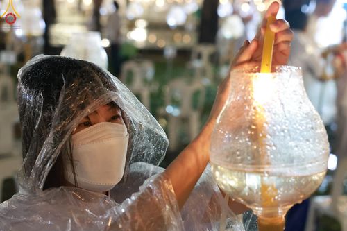 ภาพ No.89343:พิธีประดิษฐานรูปหล่อทองคำ  คุณยายอาจารย์มหารัตนอุบาสิกาจันทร์ ขนนกยูง ภายในมหาวิหารคุณยายอาจารย์ฯ เนื่องในวันครูผู้ค้นพบวิชชาธรรมกาย วันศุกร์ที่ 29 กันยายน พ.ศ. 2566 ณ วัดพระธรรมกาย จ.ปทุมธานี