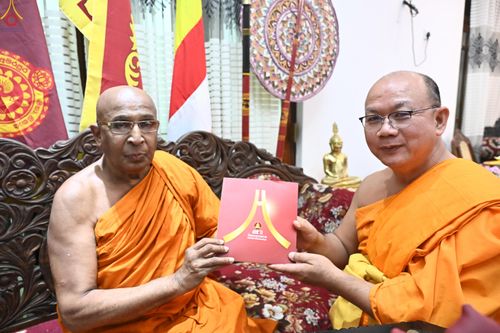 ภาพ No.278792:วันที่ 30 ตุลาคม 2568 กฐินสมทบวัดต่างประเทศ โดยคณะศิษยานุศิษย์ บูชาธรรม 81 ปี หลวงพ่อธัมมชโย ณ วัดศรีธรรมานันทะ บาลังโกด้า ประเทศศรีลังกา วัดสังฆราช อมรปุระนิกาย สมเด็จไมตรี มูรตี