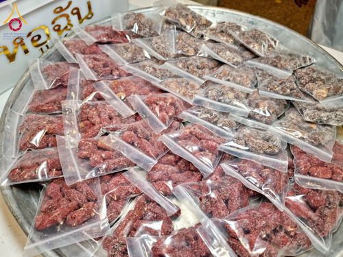 ภาพ No.121281:พิธีถวายภัตตาหารเป็นสังฆทาน แด่คณะพระธรรมยาตราฯ ในโครงการธรรมยาตรากตัญญูบูชา มหาปูชนียาจารย์ พระมงคลเทพมุนี(สด จนฺทสโร) พระผู้ปราบมาร อนุสรณ์สถาน 7 แห่ง ปีที่ 12 วันที่ 30 มกราคม พ.ศ. 2567 ณ สภาธรรมกายสากล วัดพระธรรมกาย