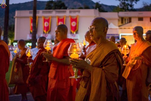 ภาพ No.332804:วันอาทิตย์ที่ 31 พฤษภาคม พ.ศ. 2569 วันวิสาขบูชา ณ วัดพระธรรมกายแคลิฟอร์เนีย  ประเทศสหรัฐอเมริกา