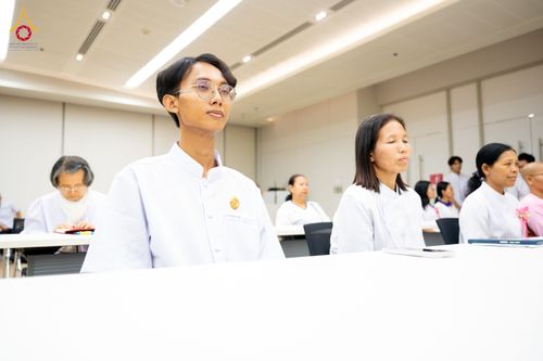 ภาพ No.325577:วันที่ 24 เมษายน พ.ศ.2569 หลวงพ่อทัตตชีโว รองเจ้าอาวาสวัดพระธรรมกาย ถวายการต้อนรับและปฏิสันถารคณะสงฆ์เมียนมาร์