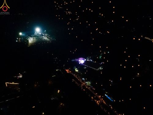 ภาพ No.46592:พิธีจุดโคมวิสาขประทีป วันวิสาขบูชา พ.ศ. 2565 ณ ประเทศอินโดนีเซีย