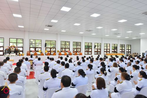 ภาพ No.344200:วันที่ 12 สิงหาคม พ.ศ. 2569  พสกนิกรชาวอำเภอคลองหลวง พร้อมใจร่วมพิธีสวดพระพุทธมนต์และทำบุญตักบาตรถวายพระราชกุศล เนื่องในวันคล้ายวันพระราชสมภพ สมเด็จพระบรมราชชนนีพันปีหลวง และวันแม่แห่งชาติ 12 สิงหาคม 2569