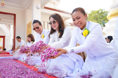 ภาพ No.295005:วันที่ 14 มกราคม พ.ศ. 2569 พิธีต้อนรับพระธรรมยาตรา อนุสรณ์สถานลำดับที่ 4  สถานที่เกิดด้วยกายธรรม ณ วัดโบสถ์บน ต.บางคูเวียง จ.นนทบุรี ในโครงการธรรมยาตรา กตัญญูบูชา มหาปูชนียาจารย์ พระมงคลเทพมุนี(สด จนฺทสโร) พระผู้ปราบมาร อนุสรณ์สถาน 7 แห่ง ปีที่ 14