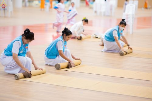 ภาพ No.280616:วันที่ 28 ธันวาคม พ.ศ.2568 พิธีถวายอุปกรณ์ทำความสะอาด ณ ห้องแก้วสารพัดนึก วัดพระธรรมกาย