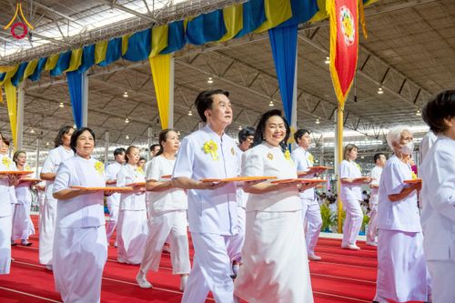 ภาพ No.215571:วันอาทิตย์ต้นเดือนที่ 6 เมษายน พ.ศ. 2568 ขบวนอัญเชิญผ้าป่าสมทบ มหาสังฆทาน 40,000 กว่าวัดทั่วประเทศ ณ สภาธรรมกายสากล วัดพระธรรมกาย