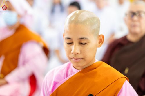 ภาพ No.207415:พิธีตักบาตร และปฏิบัติธรรมช่วงสาย ในวันมาฆบูชา วันพุธที่ 12 กุมภาพันธ์ พ.ศ. 2568 ณ วัดพระธรรมกาย จังหวัดปทุมธานี