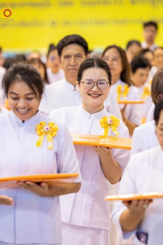 ภาพ No.160305:พิธีทอดผ้าป่าสมทบกฐินวัดพระธรรมกาย และสมทบกฐิน 30,000 วัดทั่วไทย ครั้งที่ 3 ณ สภาธรรมกายสากล วัดพระธรรมกาย วันพฤหัสบดีที่ 10 ตุลาคม พ.ศ. 2567