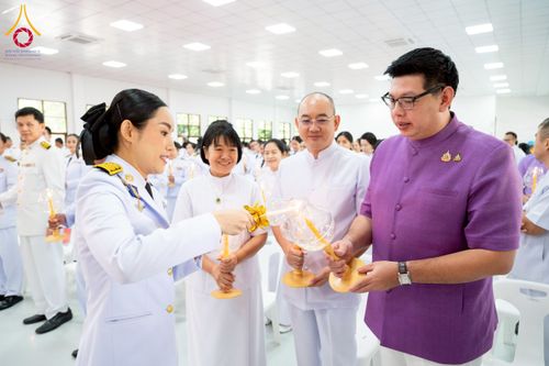 ภาพ No.227265:วันอังคารที่ 3 มิถุนายน พ.ศ. 2568 นายอำเภอคลองหลวง นำพสกนิกรรวมใจภักดิ์ สมเด็จพระนางเจ้าฯ พระบรมราชินี เนื่องในโอกาสวันเฉลิมพระชนมพรรษา ณ อาคารปลูกศรัทธา 2 วัดพระธรรมกาย อ.คลองหลวง จ.ปทุมธานี