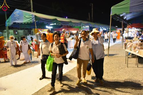 ภาพ No.109756:พิธีจุดประทีปถวายเป็นพุทธบูชา และบูชาธรรมมหาปูชนียาจารย์ วันที่ 10 มกราคม พ.ศ. 2567 ณ อนุสรณ์สถานคลองบางนางแท่น อ.สามพราน จ.นครปฐม