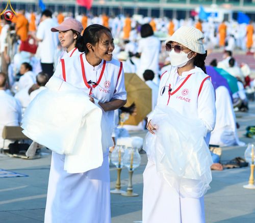 ภาพ No.208264:V.55 สารพัดV สารพัดดี ที่วัดพระธรรมกาย ในโครงการธรรมยาตรา กตัญญูบูชา มหาปูชนียาจารย์ พระมงคลเทพมุนี (สด จนฺทสโร) พระผู้ปราบมาร อนุสรณ์สถาน 7 แห่ง ปีที่ 13 ระหว่างวันที่ 2-31 มกราคม พ.ศ. 2568